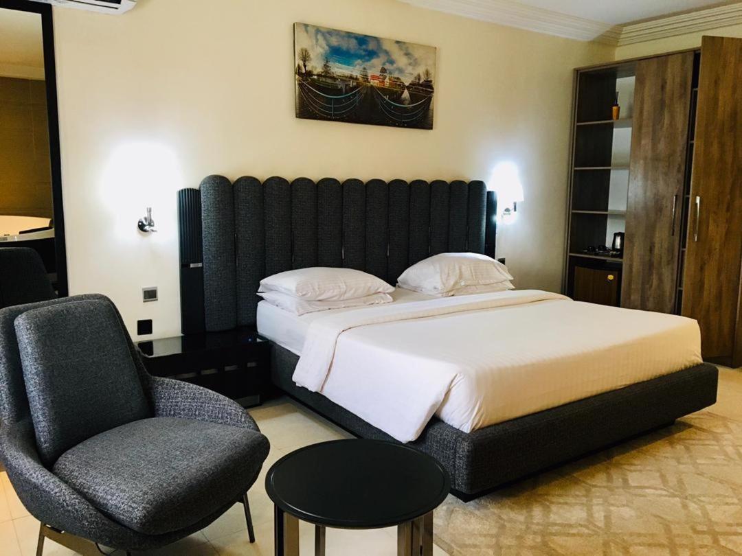 Summerset Continental Hotel Maitama By T E L E Hospitality Абуджа Екстер'єр фото